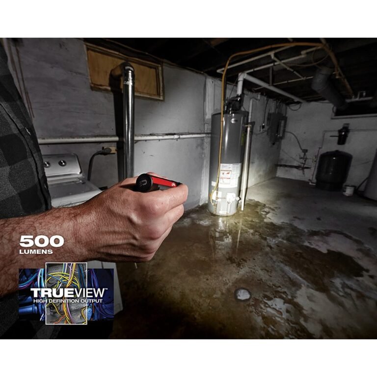 Milwaukee 2011R Rechargeable 500-Lumens Everyday Carry Flashlight w/ Magnet