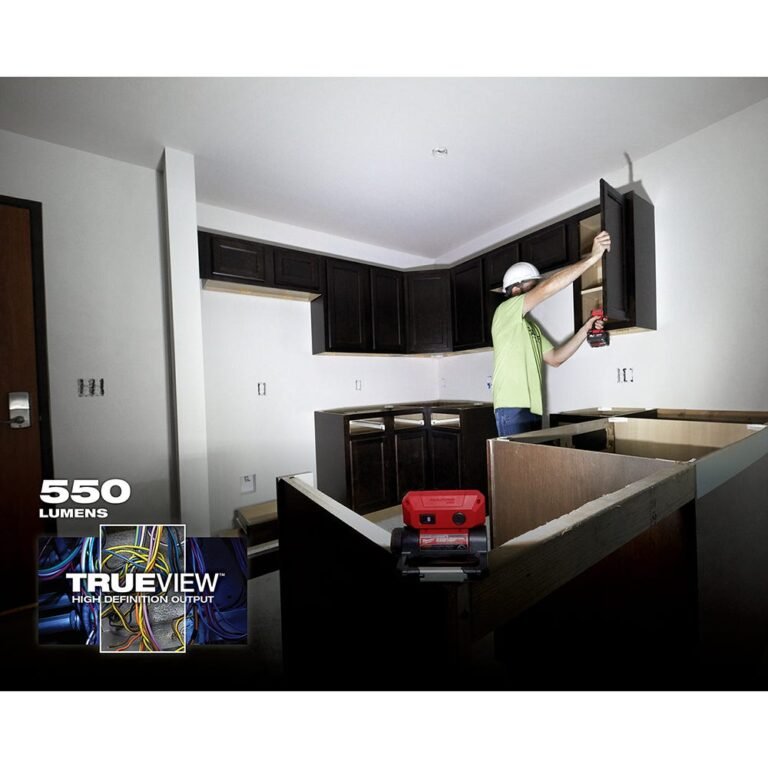 Milwaukee 2114-21 USB Rechargeable ROVER 550-Lumen Pivoting Flashlight