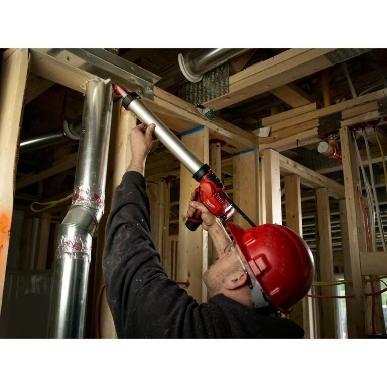 Milwaukee 2442-21 M12 20oz. Aluminum Barrel Sausage Style Caulk and Adhesive Gun Kit