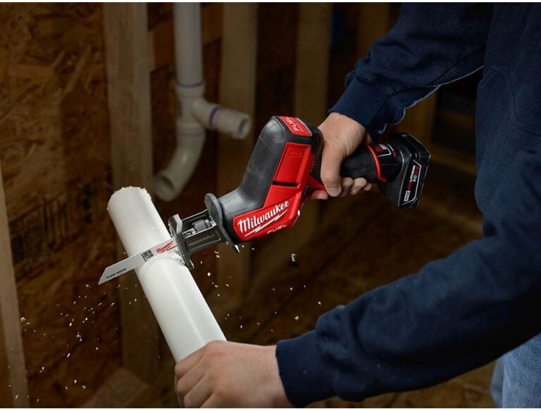 Milwaukee 2520-21XC M12 FUEL Brushless Hacksaw Reciprocating Sawzall 4.0Ah Kit