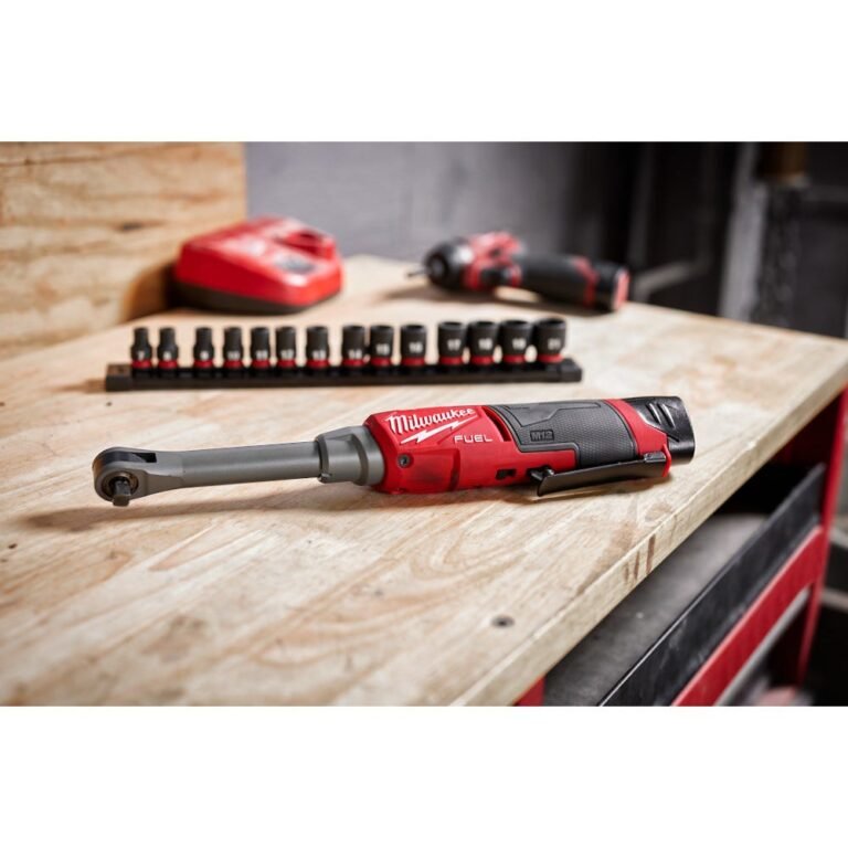 Milwaukee 2569-20 M12 FUEL 3/8″ Extended Reach High Speed Ratchet, Tool Only