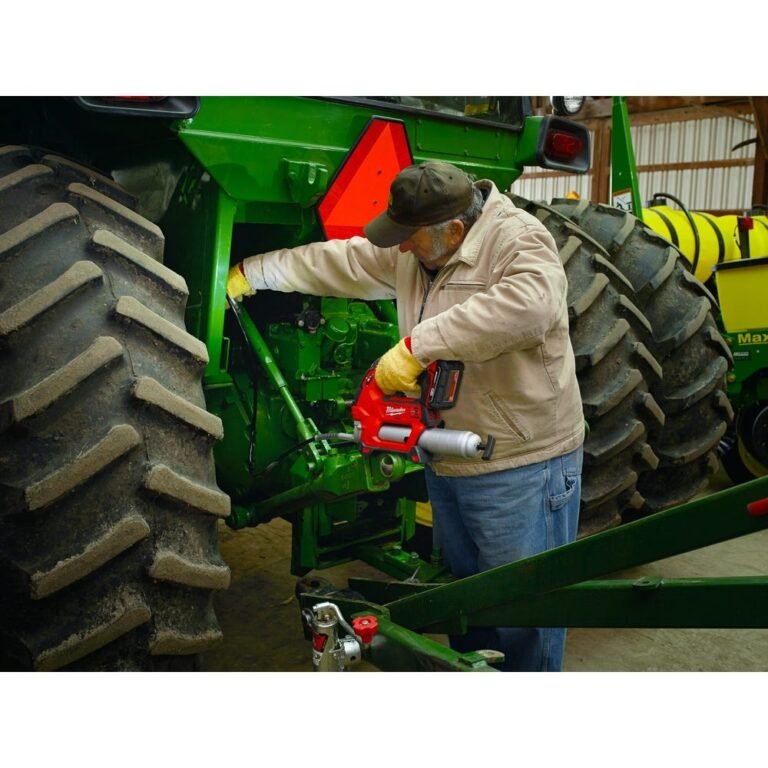 Milwaukee 2646-21CT M18 Cordless 2-Speed Grease Gun Kit