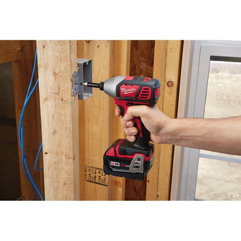 Milwaukee 2656-21P M18 Cordless 1/4-Inch Impact Driver 3.0Ah Kit