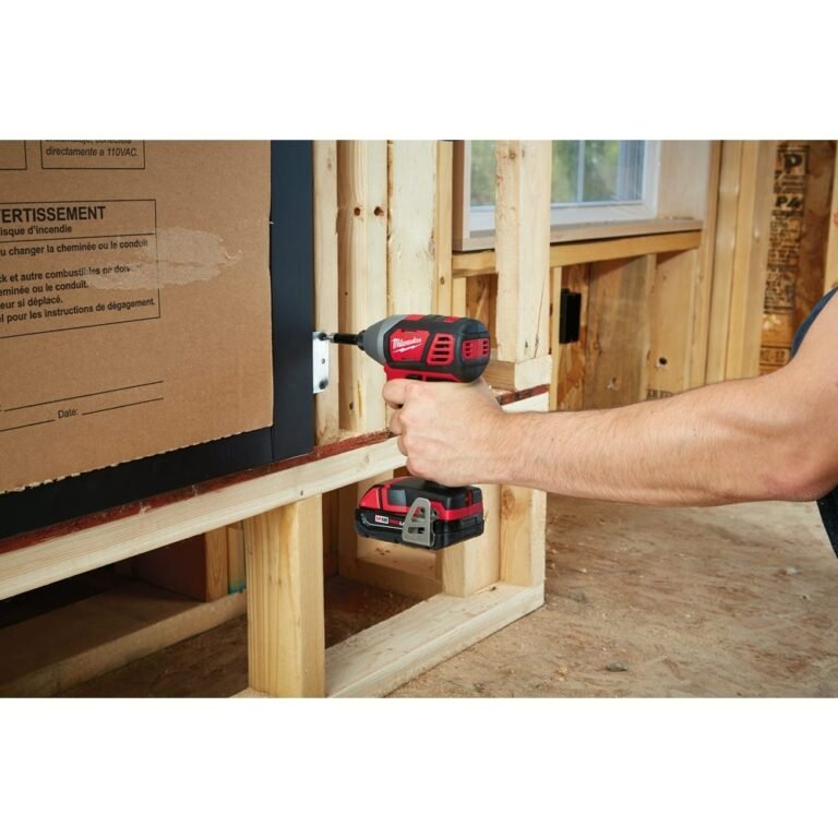 Milwaukee 2691-22 M18 Cordless Impact Driver / Drill Driver 1.5Ah Combo Kit