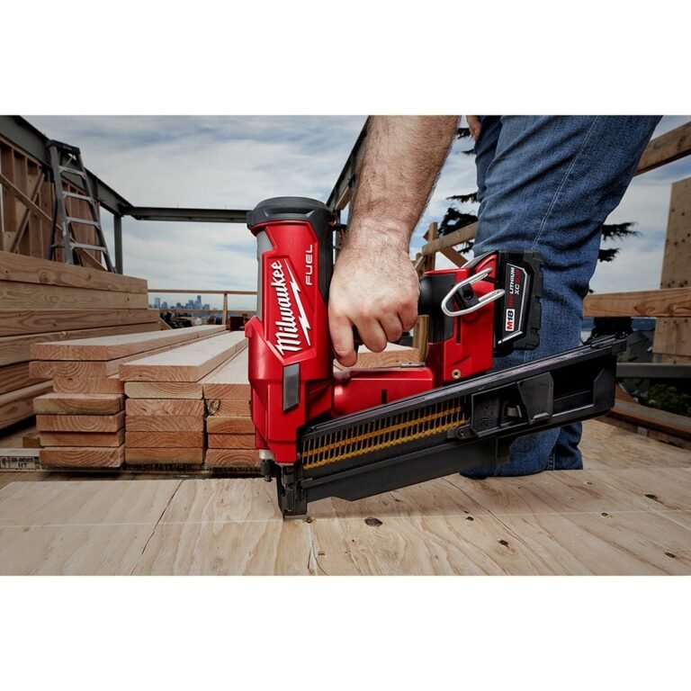 Milwaukee 2744-21 M18 FUEL Brushless 21-Degree Framing Nailer 5.0Ah Kit