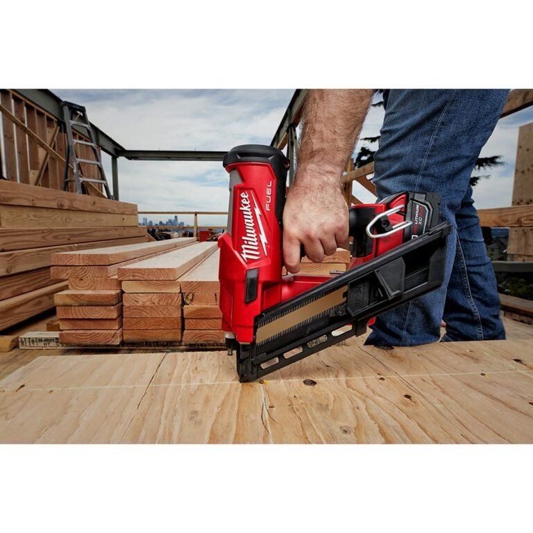 Milwaukee 2745-21 M18 FUEL Brushless 30-Degree Framing Nailer 5.0Ah Kit