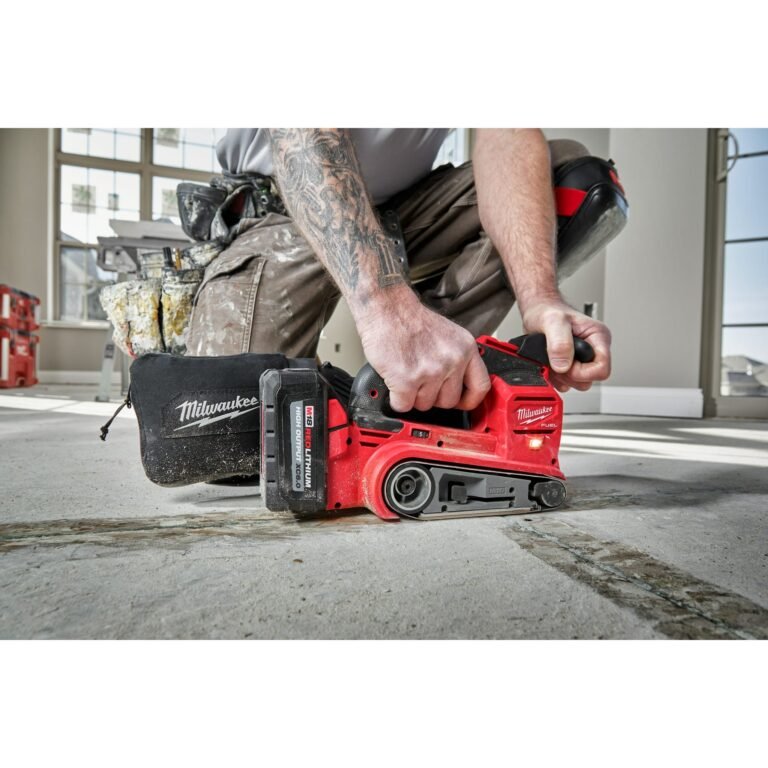 Milwaukee 2832-20 M18 FUEL 3-in. x 18-in. Cordless Belt Sander