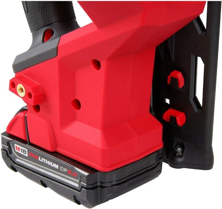 Milwaukee 2839-21CT M18 FUEL 15-Gauge Finish Nailer 2.0Ah Kit