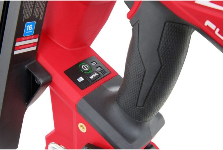 Milwaukee 2841-21CT M18 FUEL 16-Gauge Angled Finish Nailer 2.0Ah Kit