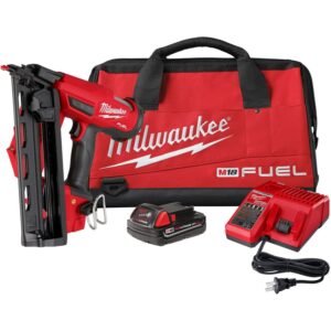 Milwaukee 2841-21CT M18 FUEL 16-Gauge Angled Finish Nailer 2.0Ah Kit