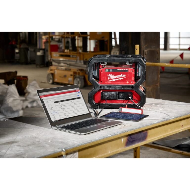 Milwaukee 2845-20 M18 CARRY-ON 3600W/1800W Power Supply