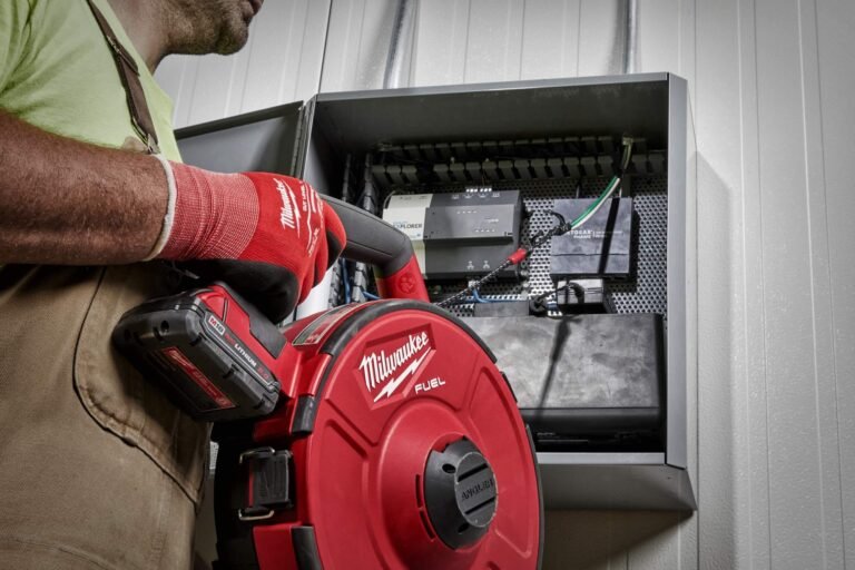 Milwaukee 2873-20 M18 FUEL Angler Pulling Fish Tape Powered Base, Tool Only