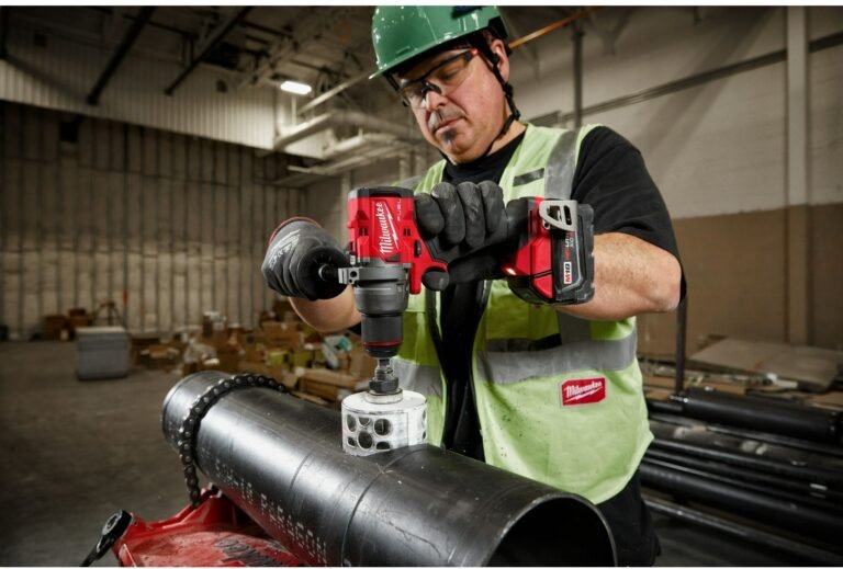 Milwaukee 2904-22 M18 FUEL 1/2-in. Hammer Drill/Driver Kit