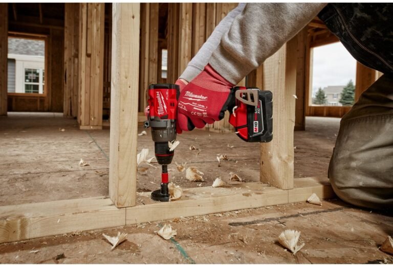 Milwaukee 2904-22 M18 FUEL 1/2-in. Hammer Drill/Driver Kit