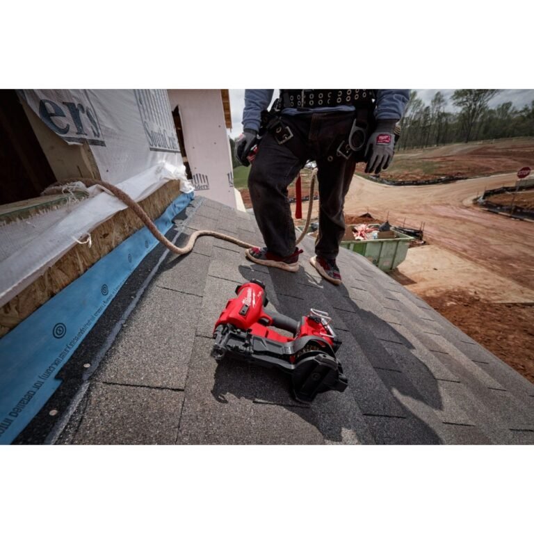 Milwaukee 2909-20 M18 FUEL Coil Roofing Nailer, Tool Only