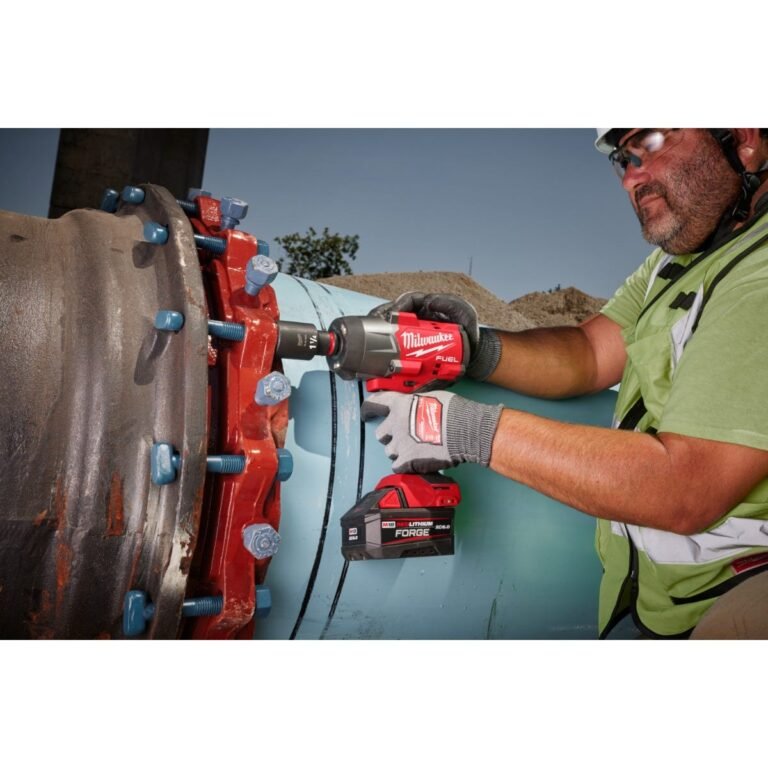 Milwaukee M18 FUEL 1/2″ High Torque Impact Wrench w/ Friction Ring