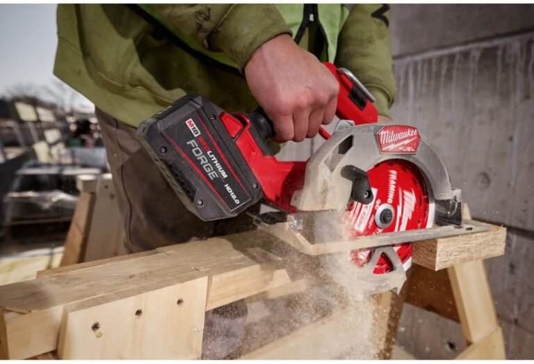 Milwaukee 48-11-1813 M18 REDLITHIUM FORGE HD12.0 Battery Pack