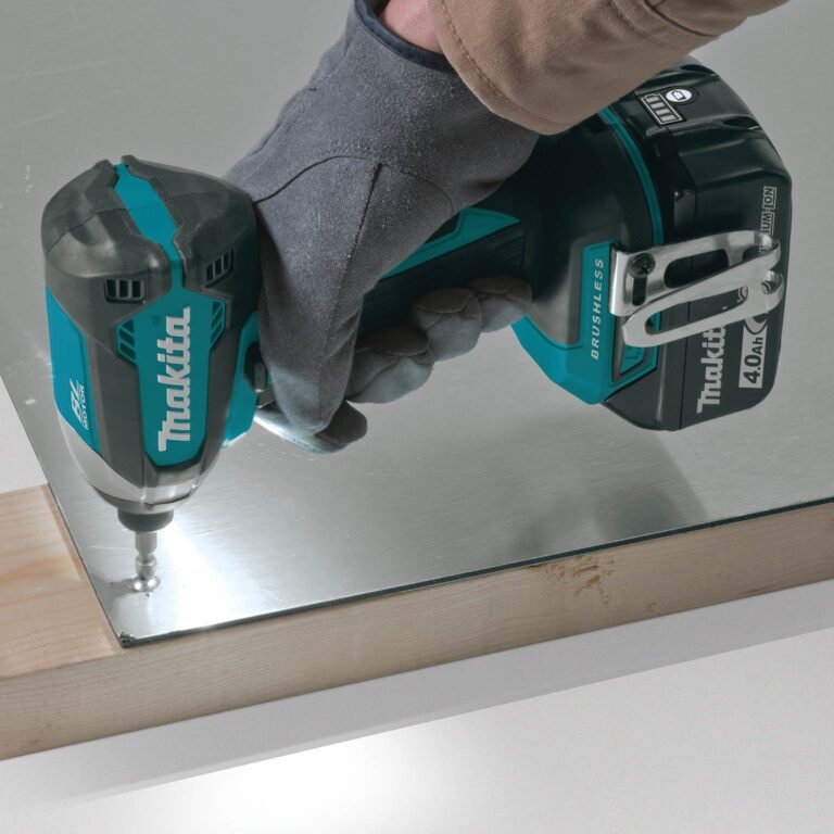 Makita XT269M 18V Brushless 4.0Ah Combo Kit