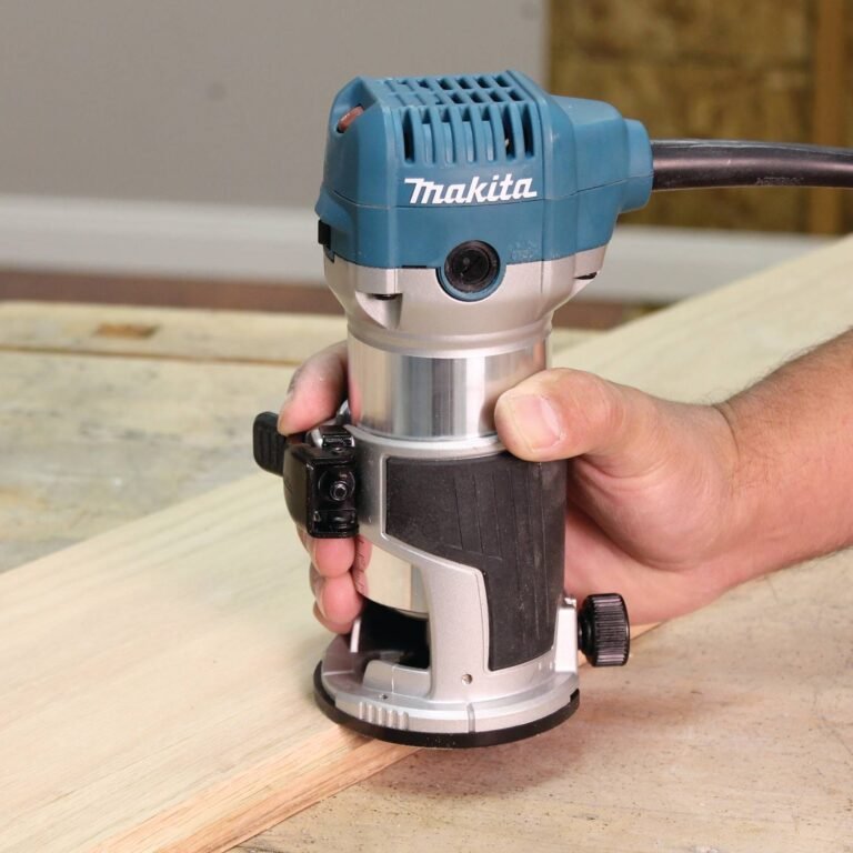 Makita RT0701CX3 Corded 1-1/4 HP* Compact Router Kit