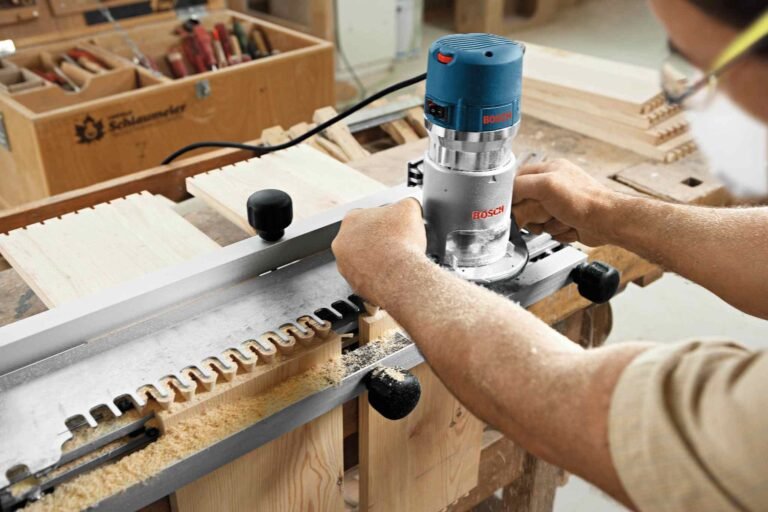 Bosch 1617EVSPK Corded 2.25 HP Combination Plunge and Fixed Base Router