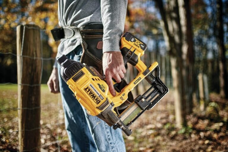 DeWALT DCFS950B 20V MAX XR Brushless 9-Gauge Fencing Stapler, Tool Only