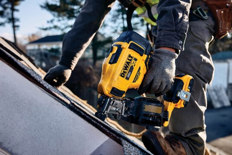 DeWALT DCN45RNB 20V MAX 15-Degree Cordless Coil Roofing Nailer, Tool Only