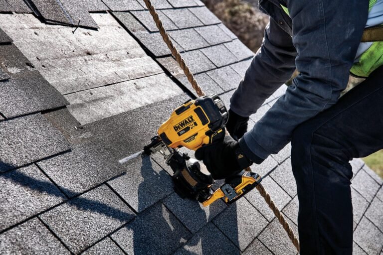 DeWALT DCN45RNB 20V MAX 15-Degree Cordless Coil Roofing Nailer, Tool Only