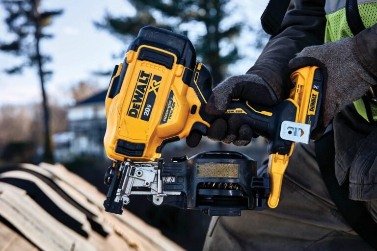 DeWALT DCN45RND1 20V MAX 15-Degree Cordless Coil Roofing Nailer 2.0Ah Kit