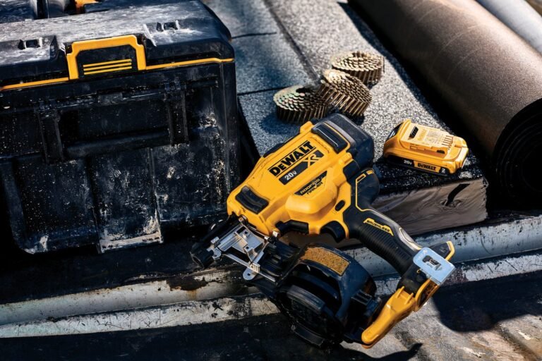 DeWALT DCN45RND1 20V MAX 15-Degree Cordless Coil Roofing Nailer 2.0Ah Kit