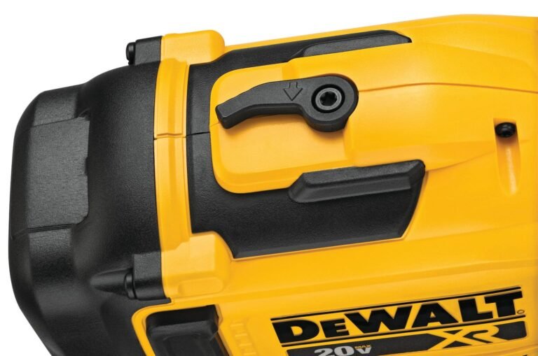 DeWALT DCN45RND1 20V MAX 15-Degree Cordless Coil Roofing Nailer 2.0Ah Kit
