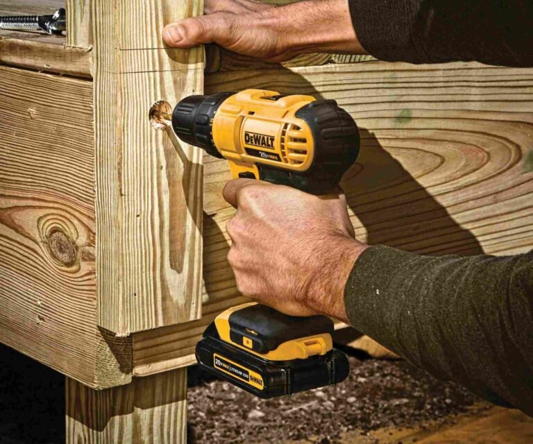 DeWalt DCD771C2 20V MAX Li-Ion Compact Drill and Driver Kit