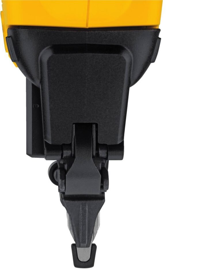 DeWalt DCN680B 20V Max XR 18 Ga Brad Nailer, Tool Only