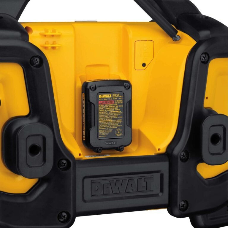 Dewalt DCR025 Bluetooth Charger Radio
