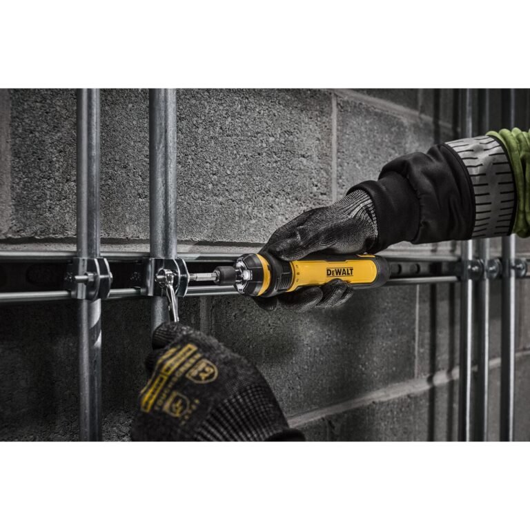 DeWalt DWHT66719 14-Piece Flexdrive 4V USB Screwdriver Kit