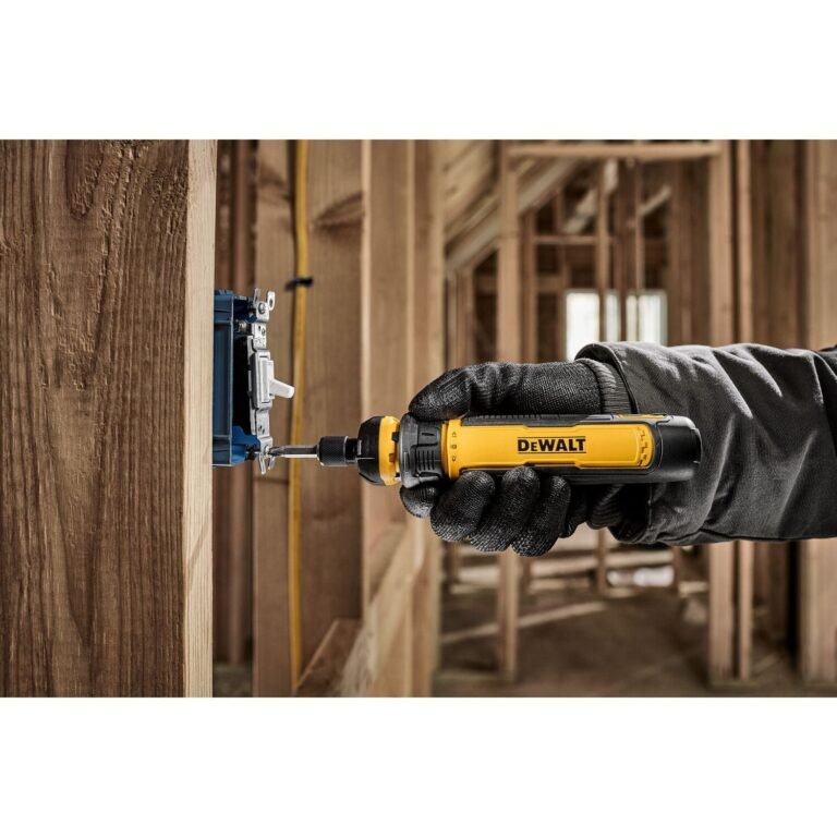 DeWalt DWHT66719 14-Piece Flexdrive 4V USB Screwdriver Kit