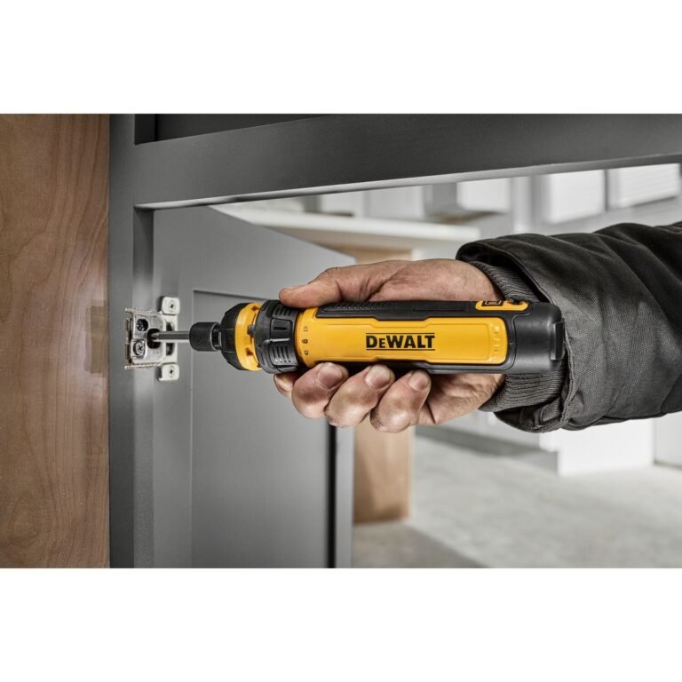 DeWalt DWHT66719 14-Piece Flexdrive 4V USB Screwdriver Kit