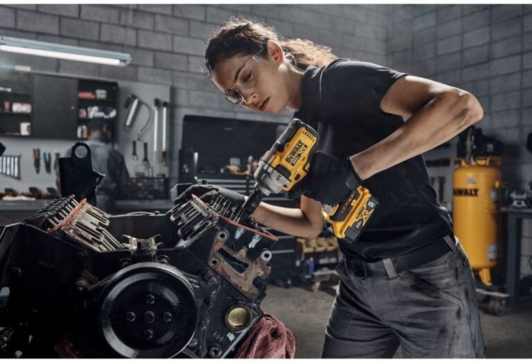 Dewalt DCF891B 20V MAX* XR 1/2-in Mid-Range Impact Wrench with Hog Ring Anvil (Tool Only)