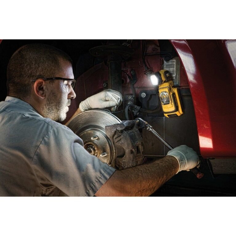 Dewalt DCL044 20V MAX 160 Lumen LED Handheld Worklight