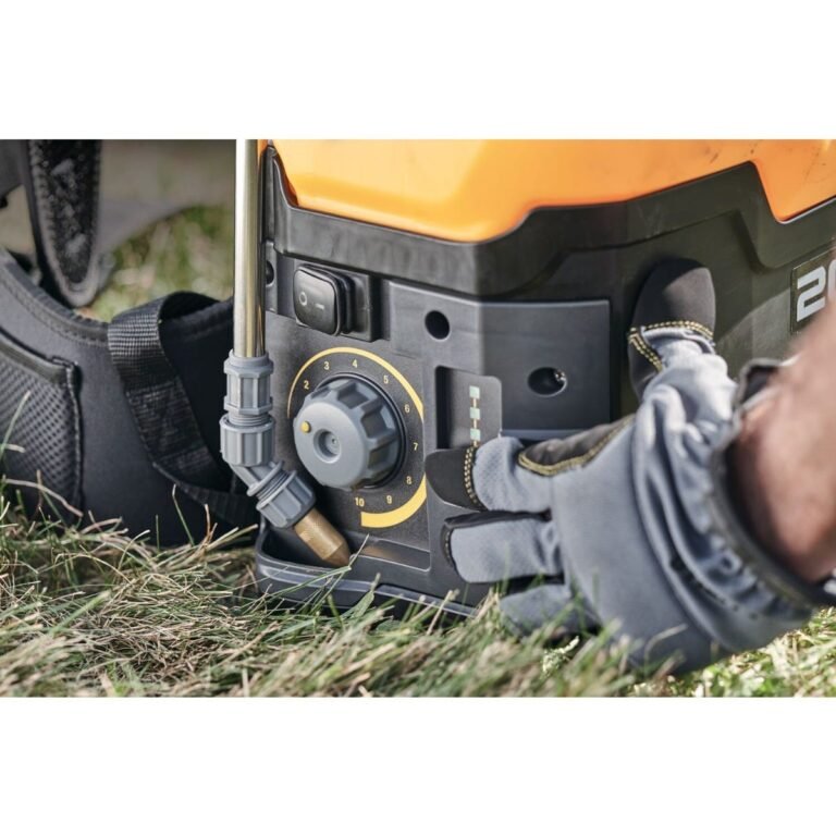 DeWalt DXSP190681B 20V MAX 4-Gallon Backpack Sprayer, Tool Only