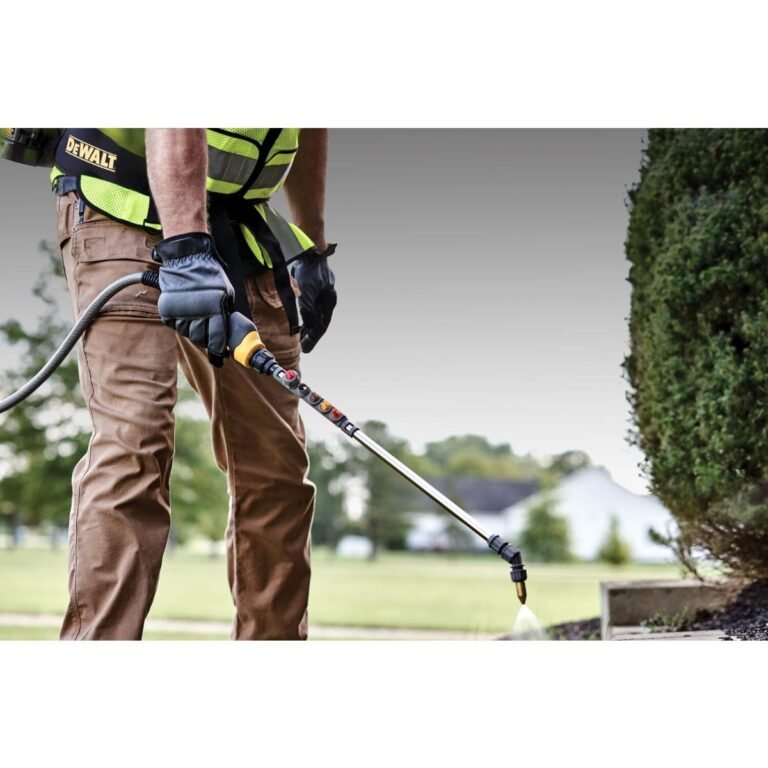 DeWalt DXSP190681B 20V MAX 4-Gallon Backpack Sprayer, Tool Only