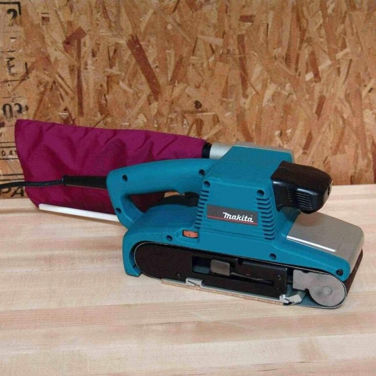 Makita 9404 Corded 4″ x 24″ Belt Sander, with Variable Speed