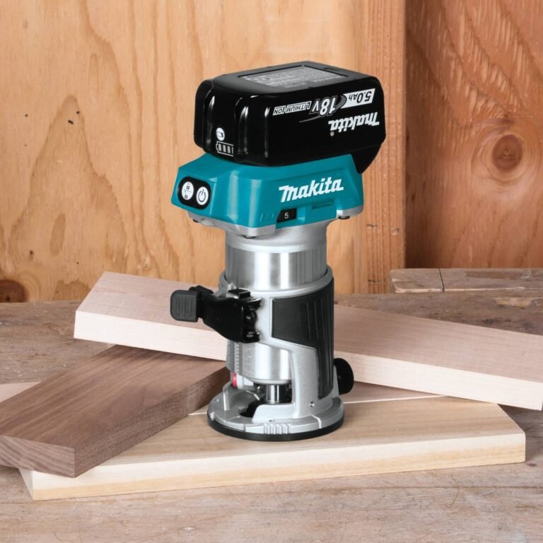 Makita XTR01T7 18V LXT Lithium-Ion Brushless Cordless Compact Router Kit (5.0Ah)