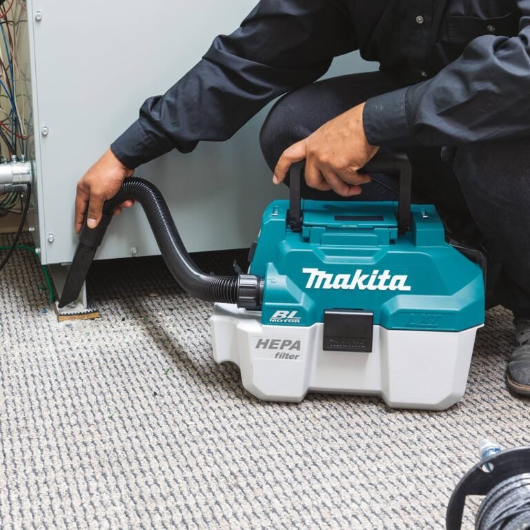 Makita XCV11Z 18V LXT Brushless 2-Gallon HEPA Wet / Dry Dust Extractor Vacuum, Tool Only