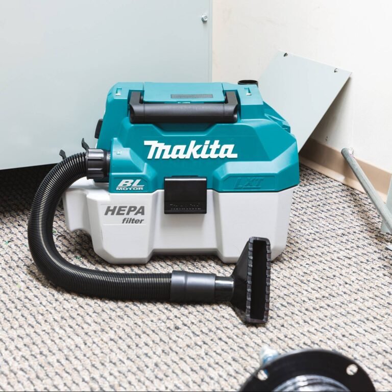 Makita XCV11Z 18V LXT Brushless 2-Gallon HEPA Wet / Dry Dust Extractor Vacuum, Tool Only