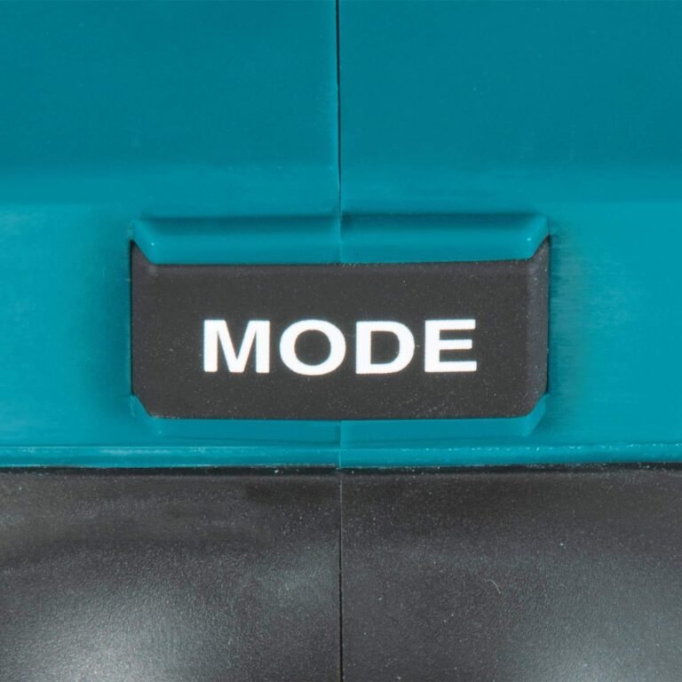 Makita DML812 18V LXT Lithium-Ion Cordless LED Flashlight / Spotlight, Light Only