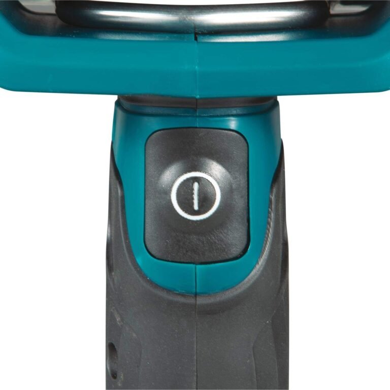 Makita DML812 18V LXT Lithium-Ion Cordless LED Flashlight / Spotlight, Light Only