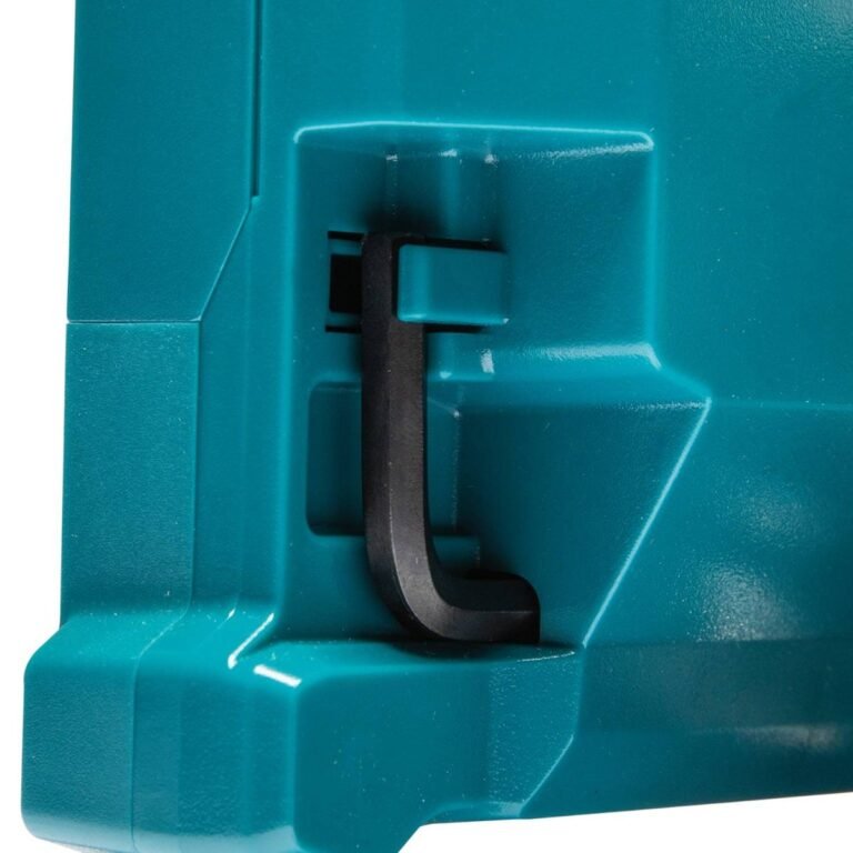 Makita GPS01M1J 40V max XGT Brushless 6-1/2″ AWS Plunge Track Saw 4.0Ah Kit