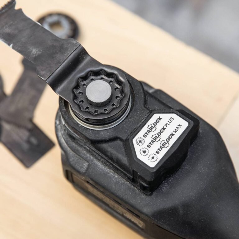 Makita XMT04ZB 18V LXT Lithium-Ion Sub-Compact Brushless Cordless StarlockMax Oscillating Multi-Tool, Tool Only