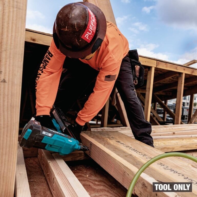 Makita XNB03Z 18V LXT Cordless 21-Degree Full Round Head 3-1/2-in. Framing Nailer, Tool Only