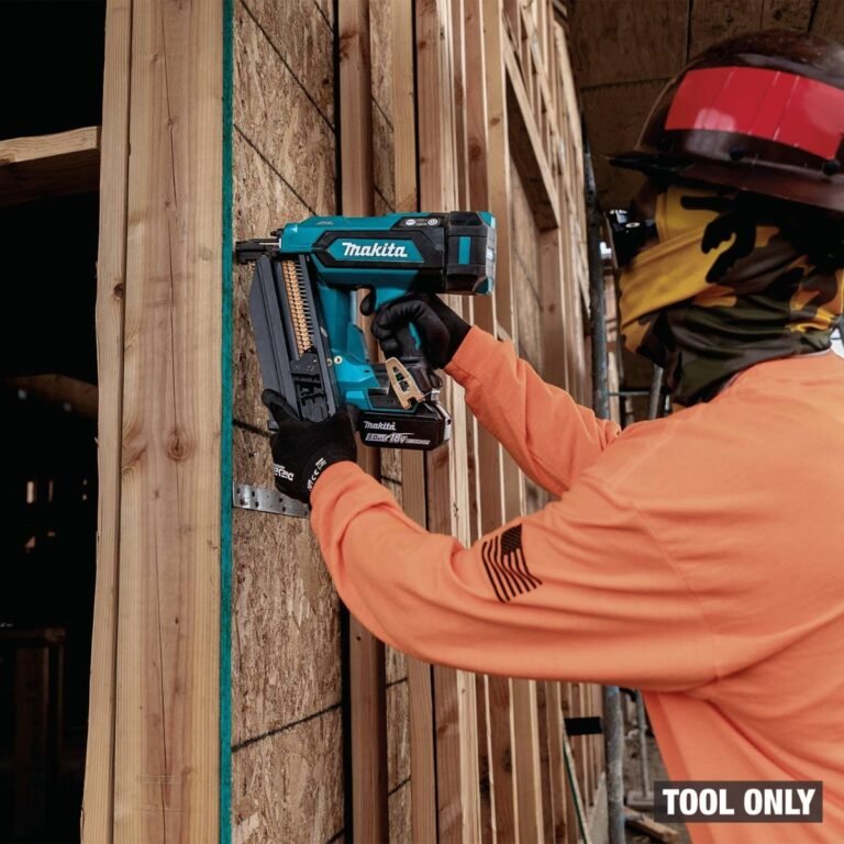 Makita XNB03Z 18V LXT Cordless 21-Degree Full Round Head 3-1/2-in. Framing Nailer, Tool Only